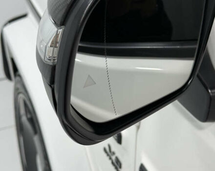 Белый Мерседес Г-Класс, объемом двигателя 4 л и пробегом 135 тыс. км за 125000 $, фото 32 на Automoto.ua