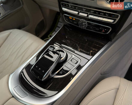 Белый Мерседес Г-Класс, объемом двигателя 4 л и пробегом 38 тыс. км за 210000 $, фото 28 на Automoto.ua