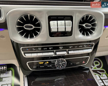 Белый Мерседес Г-Класс, объемом двигателя 4 л и пробегом 38 тыс. км за 210000 $, фото 22 на Automoto.ua