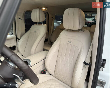 Белый Мерседес Г-Класс, объемом двигателя 4 л и пробегом 38 тыс. км за 210000 $, фото 42 на Automoto.ua