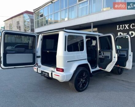 Белый Мерседес Г-Класс, объемом двигателя 0 л и пробегом 8 тыс. км за 185900 $, фото 90 на Automoto.ua