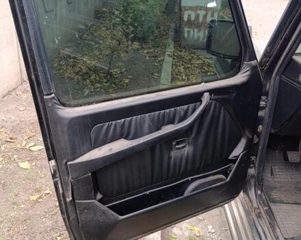 Черный Мерседес Г-Класс, объемом двигателя 3.2 л и пробегом 190 тыс. км за 12000 $, фото 7 на Automoto.ua