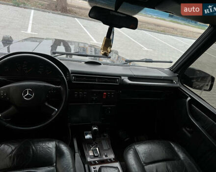 Чорний Мерседес Г-Клас, об'ємом двигуна 3.2 л та пробігом 257 тис. км за 19900 $, фото 13 на Automoto.ua