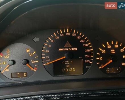 Черный Мерседес Г-Класс, объемом двигателя 5 л и пробегом 188 тыс. км за 25500 $, фото 39 на Automoto.ua