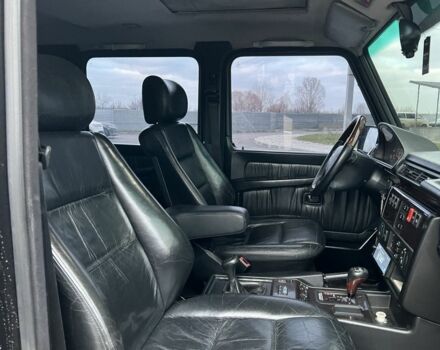 Черный Мерседес Г-Класс, объемом двигателя 5 л и пробегом 252 тыс. км за 20100 $, фото 19 на Automoto.ua