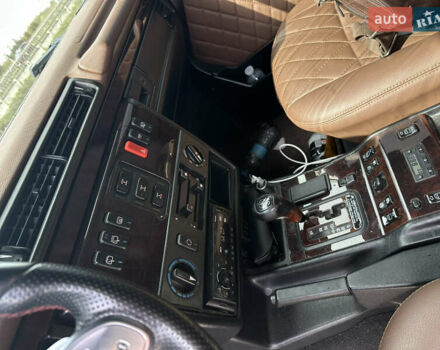 Черный Мерседес Г-Класс, объемом двигателя 4.97 л и пробегом 300 тыс. км за 19999 $, фото 12 на Automoto.ua
