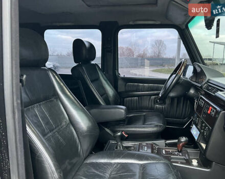 Черный Мерседес Г-Класс, объемом двигателя 5 л и пробегом 252 тыс. км за 20100 $, фото 11 на Automoto.ua