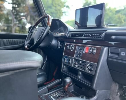 Черный Мерседес Г-Класс, объемом двигателя 5 л и пробегом 350 тыс. км за 23000 $, фото 13 на Automoto.ua
