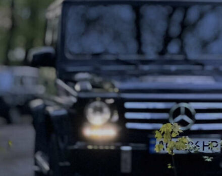 Черный Мерседес Г-Класс, объемом двигателя 5 л и пробегом 260 тыс. км за 25000 $, фото 5 на Automoto.ua