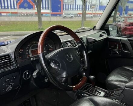 Чорний Мерседес Г-Клас, об'ємом двигуна 5 л та пробігом 258 тис. км за 21900 $, фото 4 на Automoto.ua