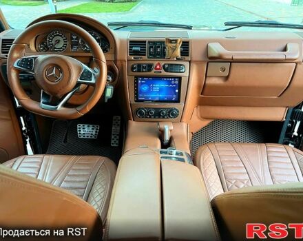 Черный Мерседес Г-Класс, объемом двигателя 5 л и пробегом 175 тыс. км за 29000 $, фото 7 на Automoto.ua