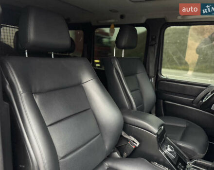 Черный Мерседес Г-Класс, объемом двигателя 5 л и пробегом 150 тыс. км за 39500 $, фото 45 на Automoto.ua