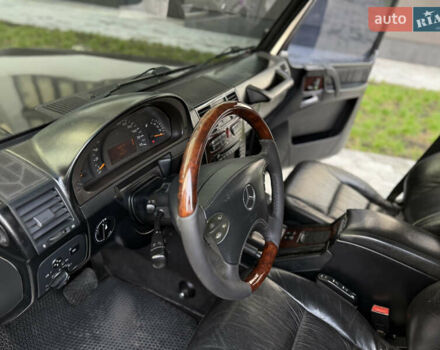 Черный Мерседес Г-Класс, объемом двигателя 5 л и пробегом 303 тыс. км за 22500 $, фото 43 на Automoto.ua