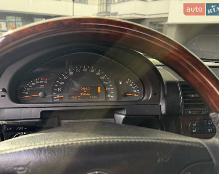 Черный Мерседес Г-Класс, объемом двигателя 5 л и пробегом 303 тыс. км за 22500 $, фото 44 на Automoto.ua