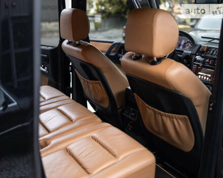 Черный Мерседес Г-Класс, объемом двигателя 5.44 л и пробегом 148 тыс. км за 35500 $, фото 10 на Automoto.ua