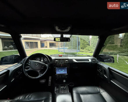 Черный Мерседес Г-Класс, объемом двигателя 4.97 л и пробегом 215 тыс. км за 34000 $, фото 3 на Automoto.ua