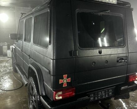 Черный Мерседес Г-Класс, объемом двигателя 5 л и пробегом 140 тыс. км за 13500 $, фото 2 на Automoto.ua