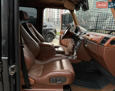 Черный Мерседес Г-Класс, объемом двигателя 5 л и пробегом 210 тыс. км за 29500 $, фото 12 на Automoto.ua