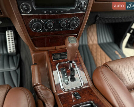 Черный Мерседес Г-Класс, объемом двигателя 5 л и пробегом 210 тыс. км за 29500 $, фото 18 на Automoto.ua