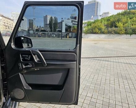 Черный Мерседес Г-Класс, объемом двигателя 2.99 л и пробегом 182 тыс. км за 50000 $, фото 16 на Automoto.ua