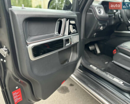 Черный Мерседес Г-Класс, объемом двигателя 3.98 л и пробегом 88 тыс. км за 135000 $, фото 16 на Automoto.ua