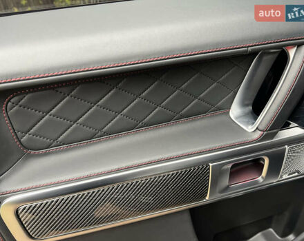 Черный Мерседес Г-Класс, объемом двигателя 4 л и пробегом 66 тыс. км за 169000 $, фото 166 на Automoto.ua