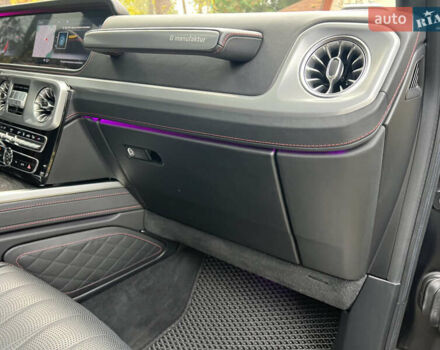 Черный Мерседес Г-Класс, объемом двигателя 4 л и пробегом 66 тыс. км за 169000 $, фото 224 на Automoto.ua