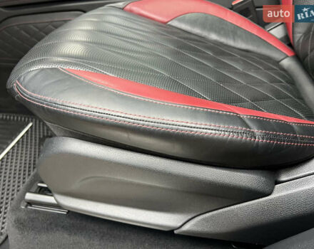 Черный Мерседес Г-Класс, объемом двигателя 4 л и пробегом 66 тыс. км за 169000 $, фото 128 на Automoto.ua