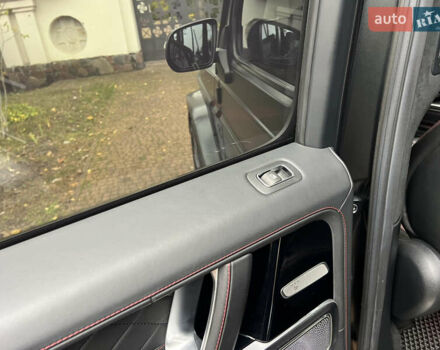 Черный Мерседес Г-Класс, объемом двигателя 4 л и пробегом 66 тыс. км за 169000 $, фото 164 на Automoto.ua