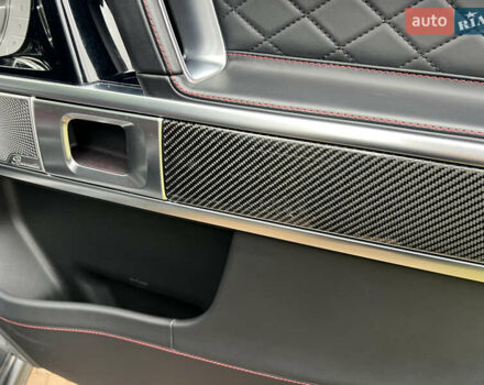 Черный Мерседес Г-Класс, объемом двигателя 4 л и пробегом 66 тыс. км за 169000 $, фото 204 на Automoto.ua