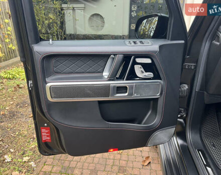 Черный Мерседес Г-Класс, объемом двигателя 4 л и пробегом 66 тыс. км за 169000 $, фото 108 на Automoto.ua