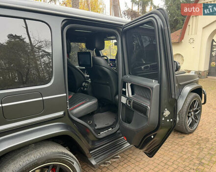 Черный Мерседес Г-Класс, объемом двигателя 4 л и пробегом 66 тыс. км за 169000 $, фото 180 на Automoto.ua