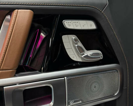 Чорний Мерседес Г-Клас, об'ємом двигуна 3.98 л та пробігом 43 тис. км за 210000 $, фото 28 на Automoto.ua