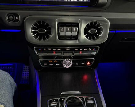 Черный Мерседес Г-Класс, объемом двигателя 3.98 л и пробегом 25 тыс. км за 225000 $, фото 11 на Automoto.ua