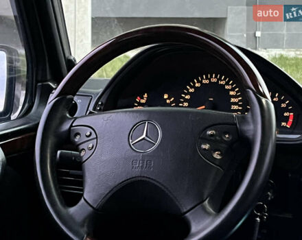 Черный Мерседес Г-Класс, объемом двигателя 5 л и пробегом 252 тыс. км за 20100 $, фото 1 на Automoto.ua