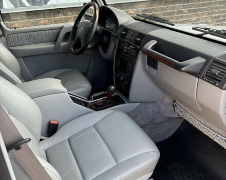 Серый Мерседес Г-Класс, объемом двигателя 4.97 л и пробегом 170 тыс. км за 41000 $, фото 26 на Automoto.ua