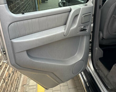 Серый Мерседес Г-Класс, объемом двигателя 4.97 л и пробегом 170 тыс. км за 41000 $, фото 54 на Automoto.ua