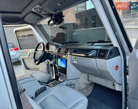 Серый Мерседес Г-Класс, объемом двигателя 4 л и пробегом 276 тыс. км за 33500 $, фото 61 на Automoto.ua