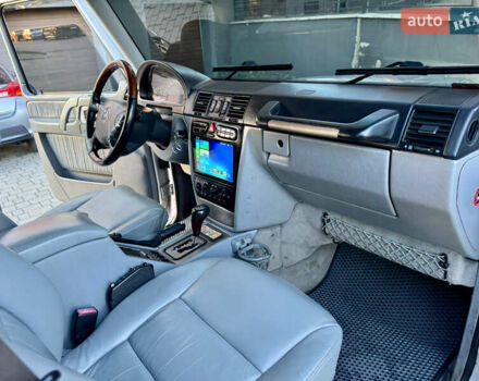 Серый Мерседес Г-Класс, объемом двигателя 4 л и пробегом 276 тыс. км за 33500 $, фото 62 на Automoto.ua