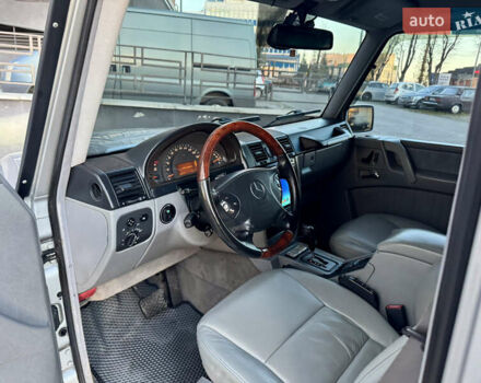 Серый Мерседес Г-Класс, объемом двигателя 4 л и пробегом 276 тыс. км за 33500 $, фото 46 на Automoto.ua