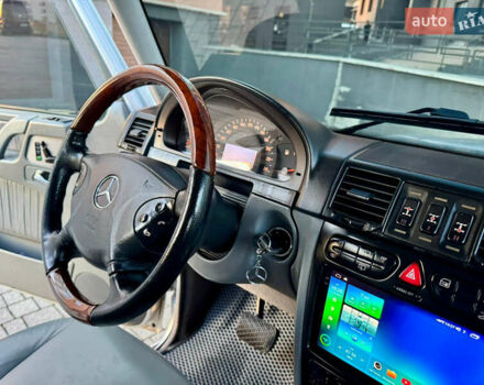 Серый Мерседес Г-Класс, объемом двигателя 4 л и пробегом 370 тыс. км за 29500 $, фото 64 на Automoto.ua