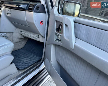 Серый Мерседес Г-Класс, объемом двигателя 4 л и пробегом 276 тыс. км за 33500 $, фото 58 на Automoto.ua