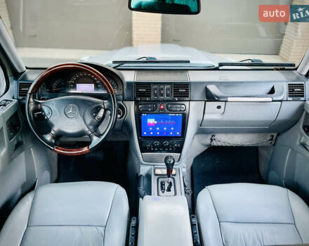 Мерседес Г-Класс 2003 в Кривом Роге на Automoto.ua Серый Мерседес Г-Класс, объемом двигателя 4 л и пробегом 217 тыс. км за 29800 $, фото 20 на Automoto.ua