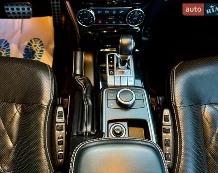 Серый Мерседес Г-Класс, объемом двигателя 2.99 л и пробегом 140 тыс. км за 59999 $, фото 105 на Automoto.ua