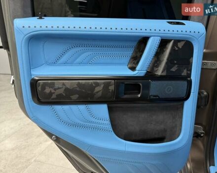 Сірий Мерседес Г-Клас, об'ємом двигуна 3.98 л та пробігом 15 тис. км за 365000 $, фото 43 на Automoto.ua