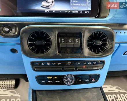 Сірий Мерседес Г-Клас, об'ємом двигуна 3.98 л та пробігом 15 тис. км за 365000 $, фото 76 на Automoto.ua