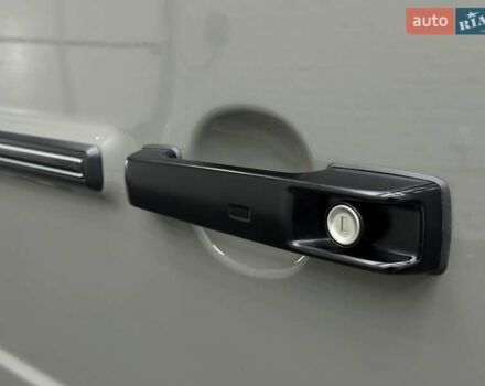 Сірий Мерседес Г-Клас, об'ємом двигуна 0 л та пробігом 4 тис. км за 196019 $, фото 15 на Automoto.ua