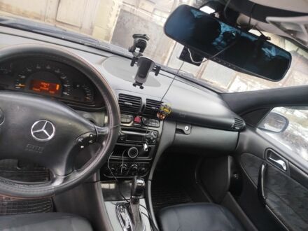 Синий Мерседес Г-Класс, объемом двигателя 2.1 л и пробегом 312 тыс. км за 4500 $, фото 1 на Automoto.ua