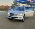 Серый Мерседес ГЛ 420, объемом двигателя 4 л и пробегом 329 тыс. км за 16800 $, фото 2 на Automoto.ua