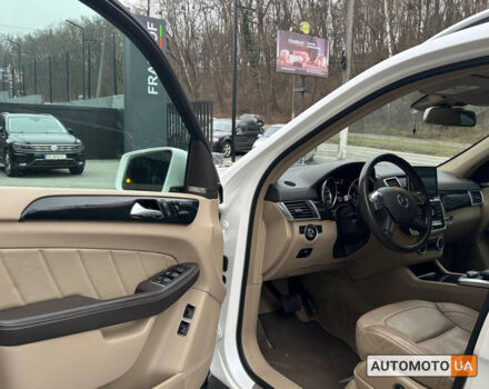 Белый Мерседес ГЛ 450, объемом двигателя 3 л и пробегом 220 тыс. км за 27999 $, фото 7 на Automoto.ua